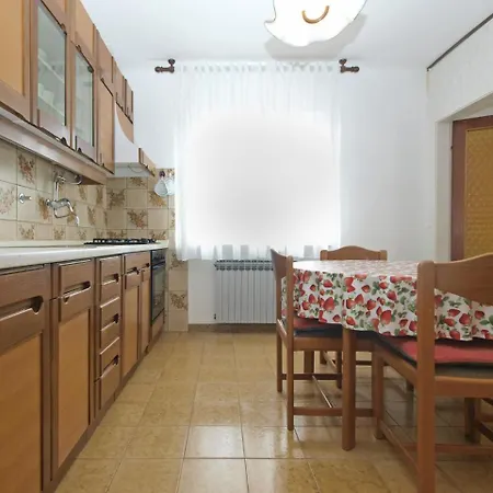 Medulinka 1704 Μεντουλίν